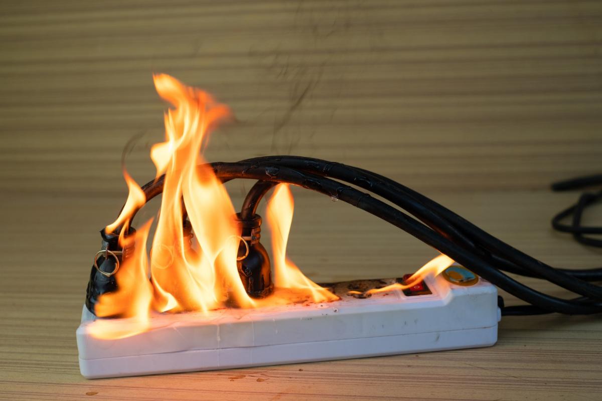 Seven Proper Steps to Handle an Electrical Fire