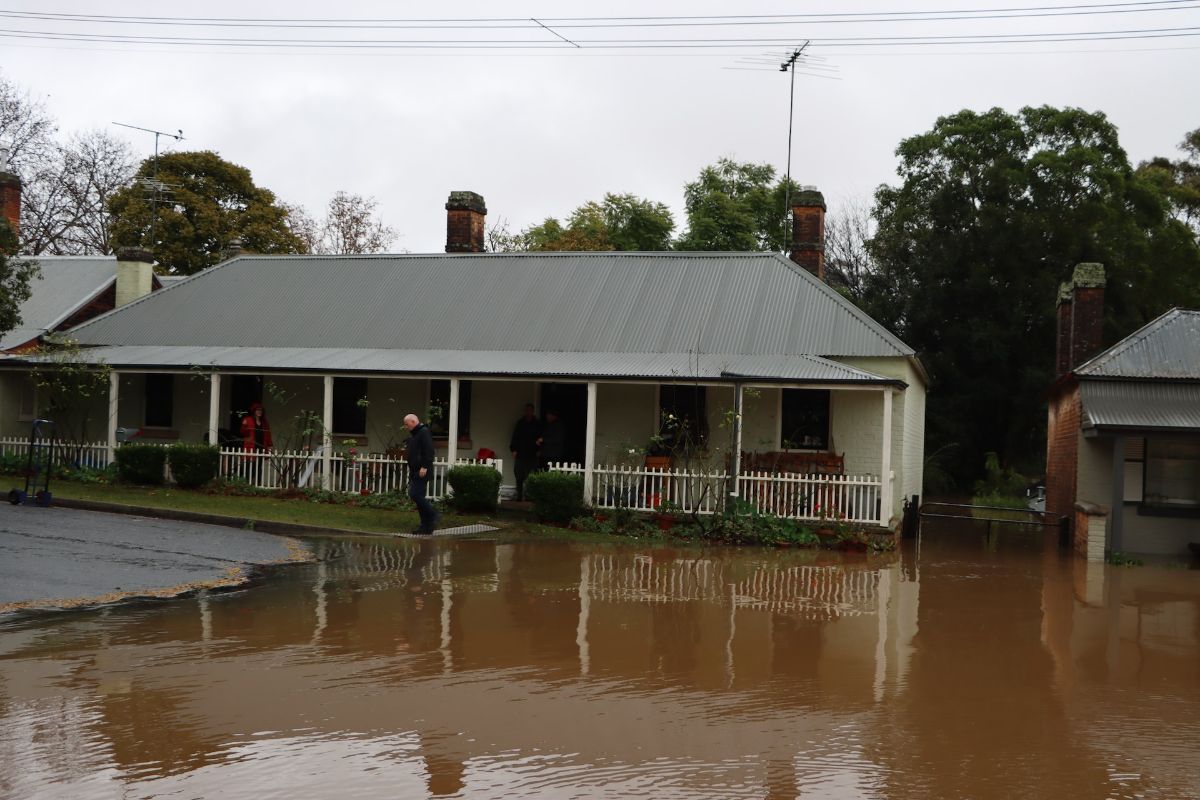 Top Tips for Water Damage Insurance Claims