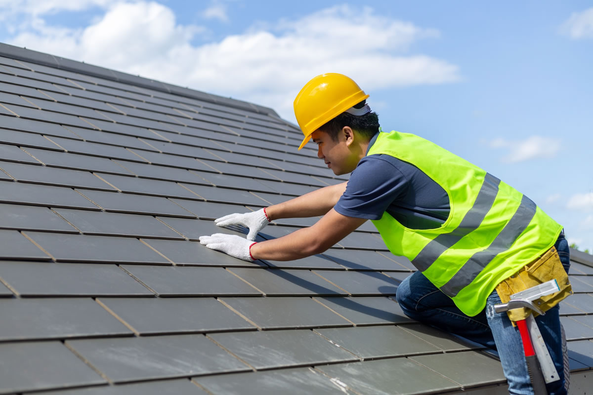 Four Ways to Protect Your Roof from Wind Damage