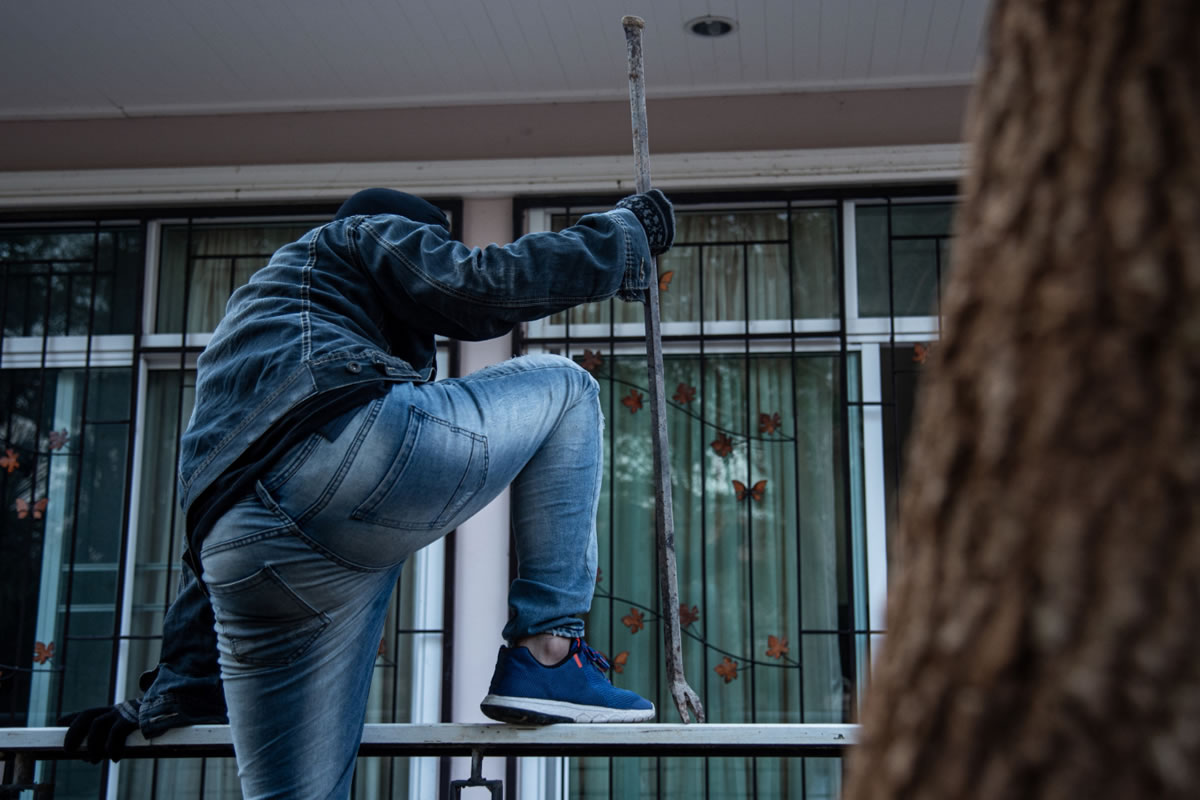 Three Facts to Understand about Burglars